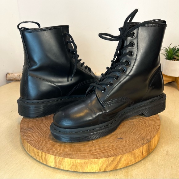 Dr. Martens | Smooth Leather Boots 1460 with Black Stitching Size UK7/8M/9L - Picture 3 of 16
